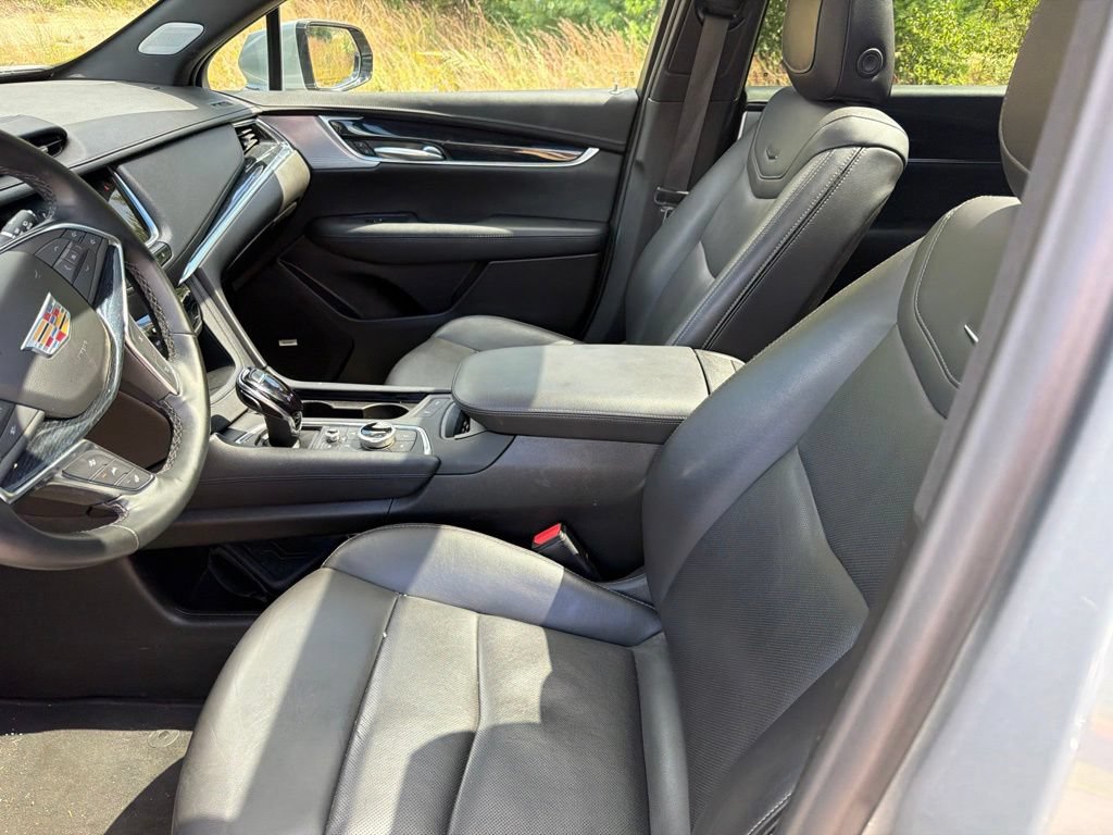 Used 2025 Cadillac XT5 Premium Luxury AWD/4WD image 6