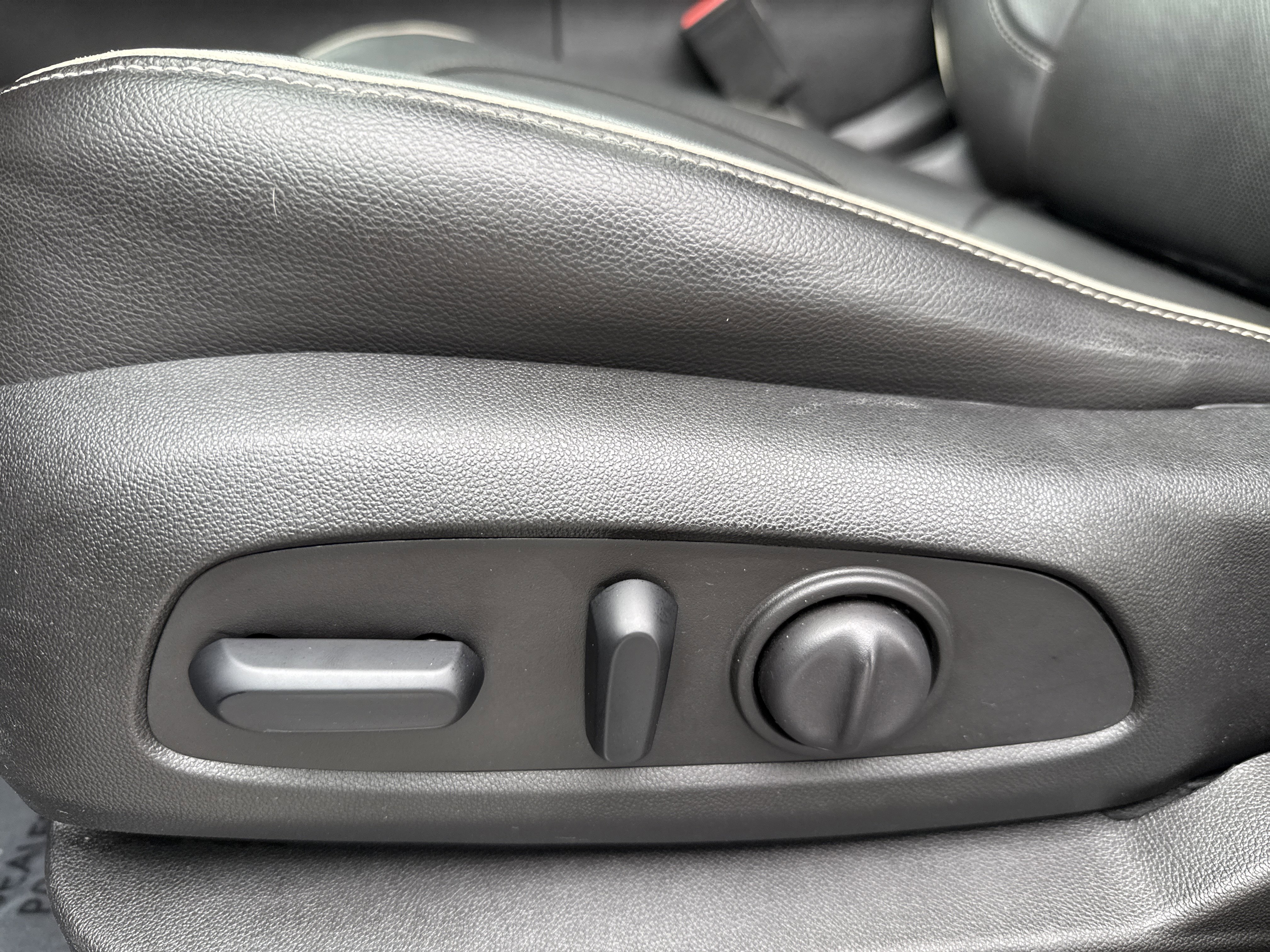 Used 2019 GMC Acadia Denali w/ Technology Package image 13