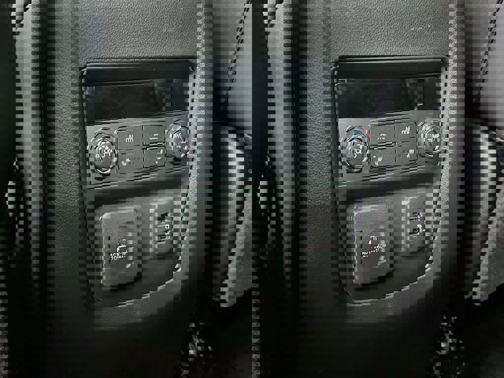 Used 2023 Buick Enclave Avenir w/ Avenir Technology Package AWD/4WD image 16