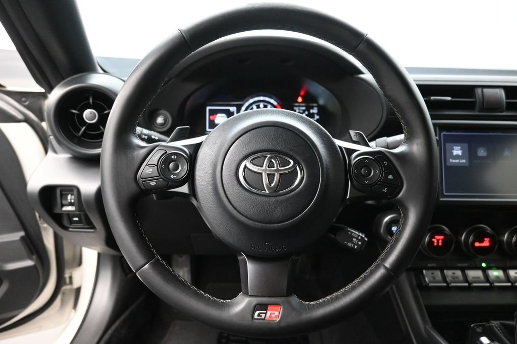 Used 2023 Toyota GR86 RWD image 6