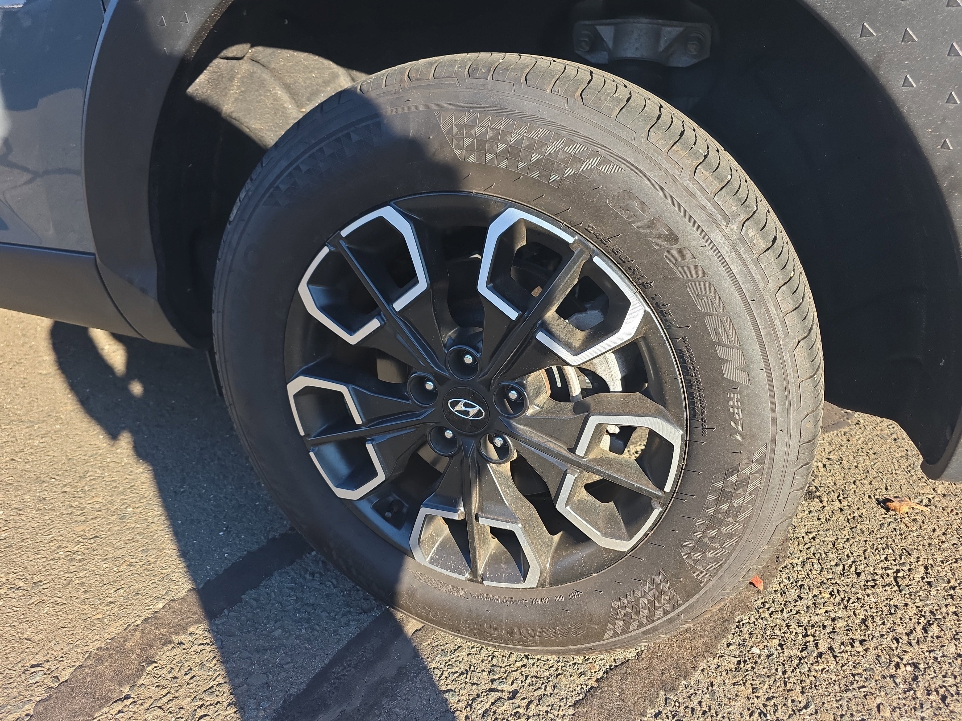 Used 2023 Hyundai Santa Cruz SEL image 12