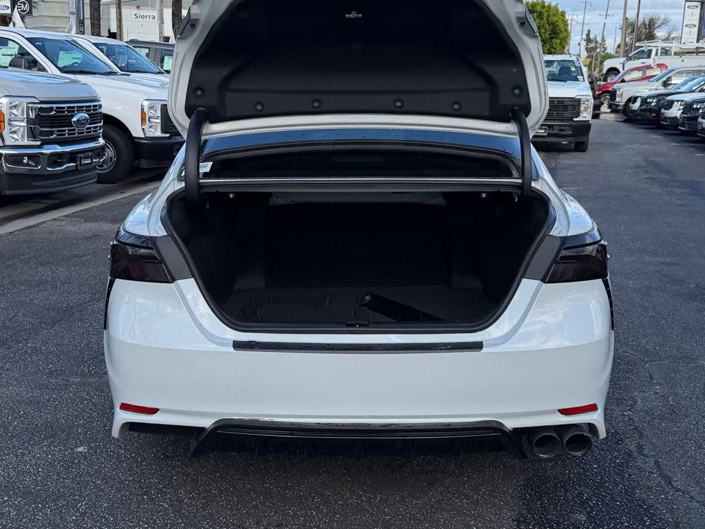 Used 2022 Toyota Camry SE w/ Convenience Package FWD image 10