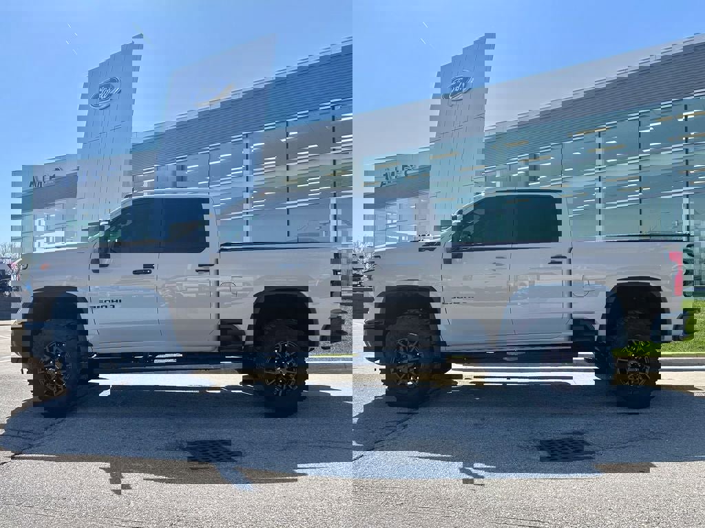 Used 2026 Chevrolet Silverado 2500 ZR2 AWD/4WD image 4