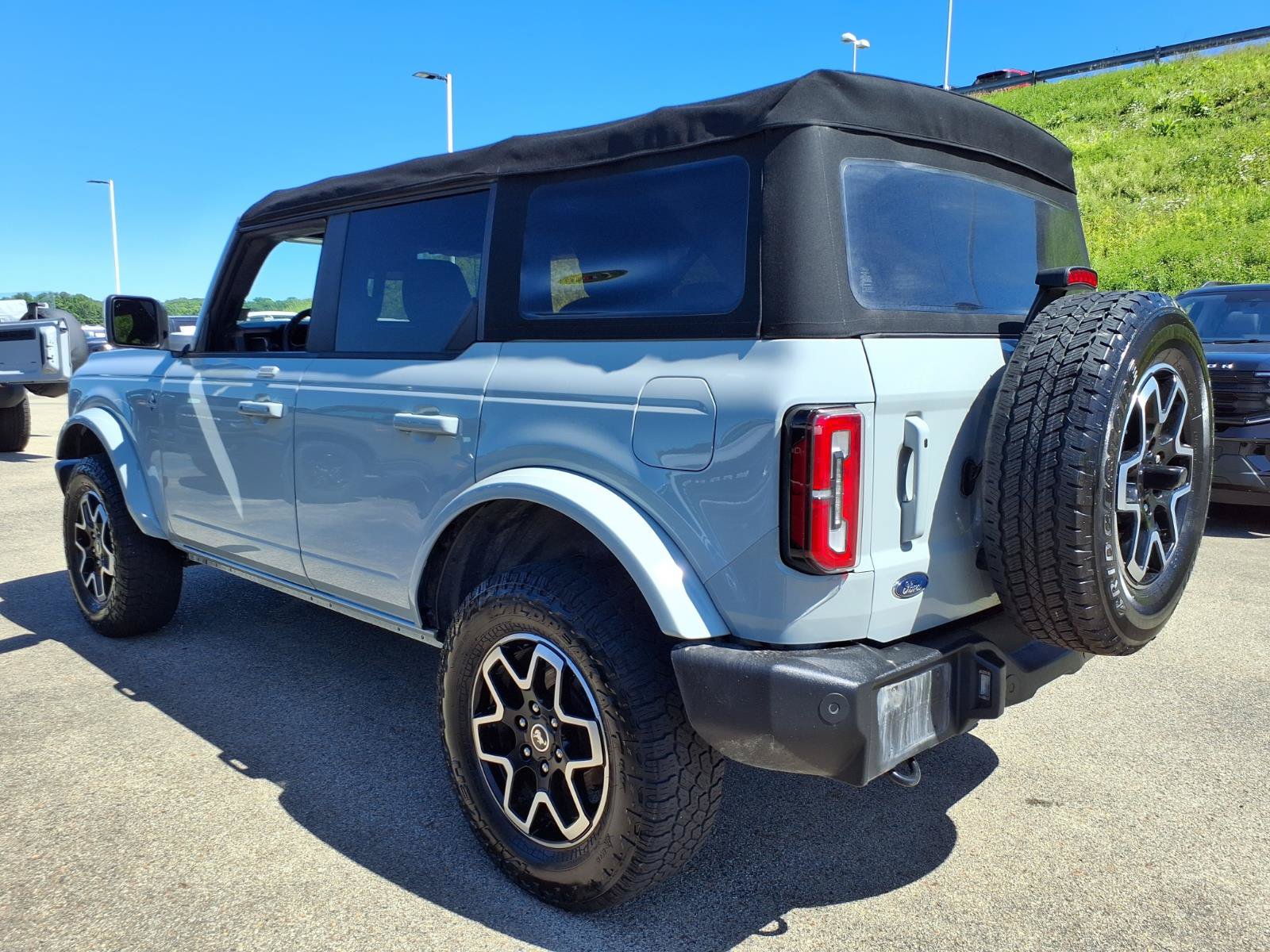 Certified 2022 Ford Bronco Outer Banks AWD/4WD image 4