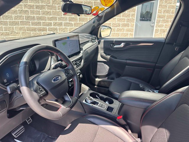 Certified 2024 Ford Escape ST-Line w/ Tech Pack #1 AWD/4WD image 16