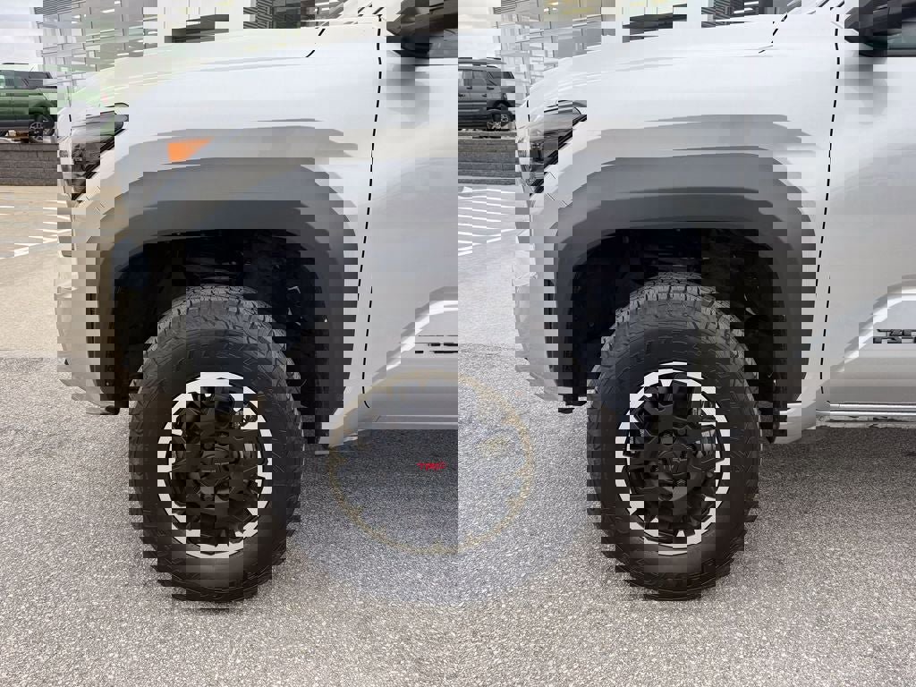 Used 2024 Toyota Tacoma TRD Off-Road AWD/4WD image 34