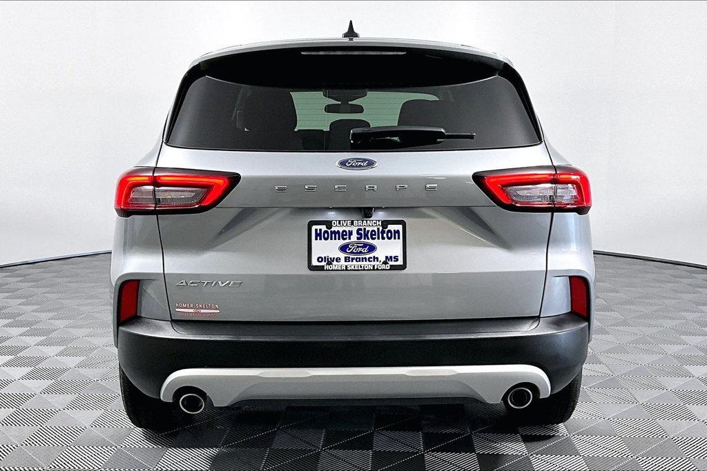 Certified 2024 Ford Escape Active w/ Cold Weather Package FWD image 4
