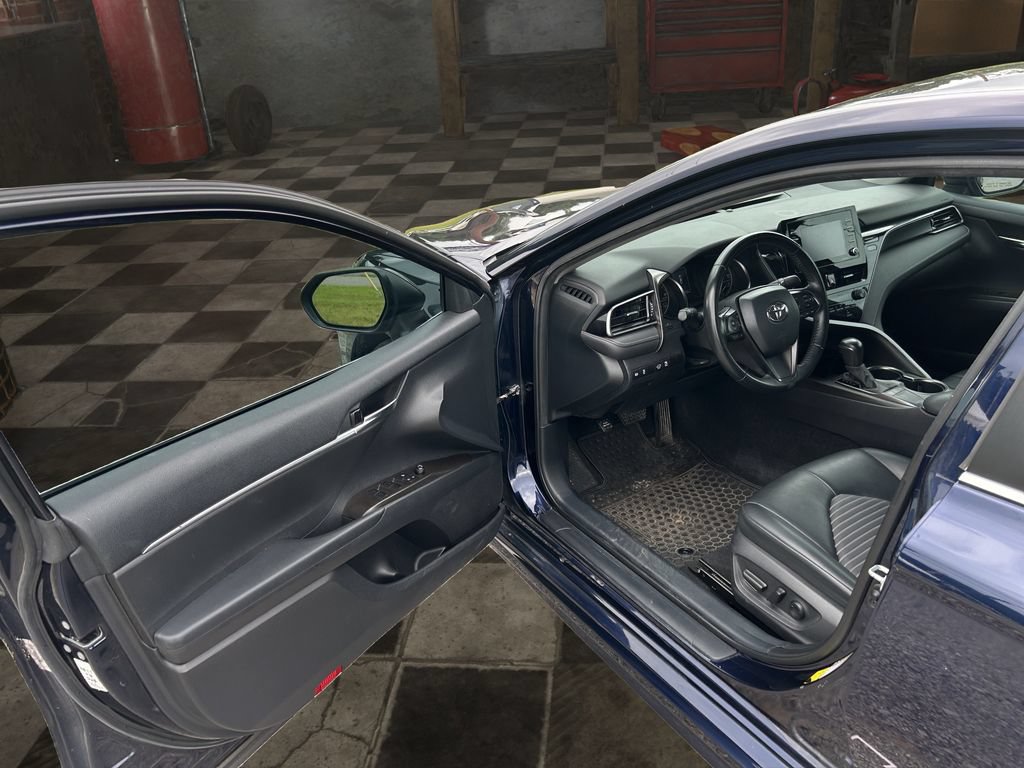 Used 2022 Toyota Camry SE FWD image 17