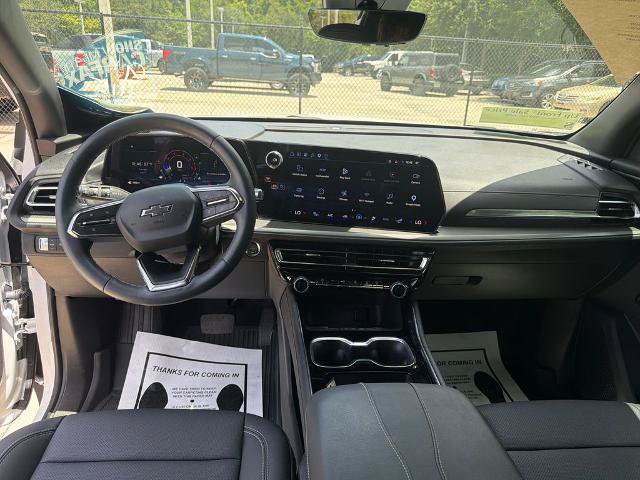 Used 2026 Chevrolet Traverse LT w/ Midnight/Sport Edition FWD image 7