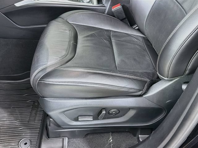 Certified 2022 Ford Explorer Platinum w/ Equipment Group 601A AWD/4WD image 23