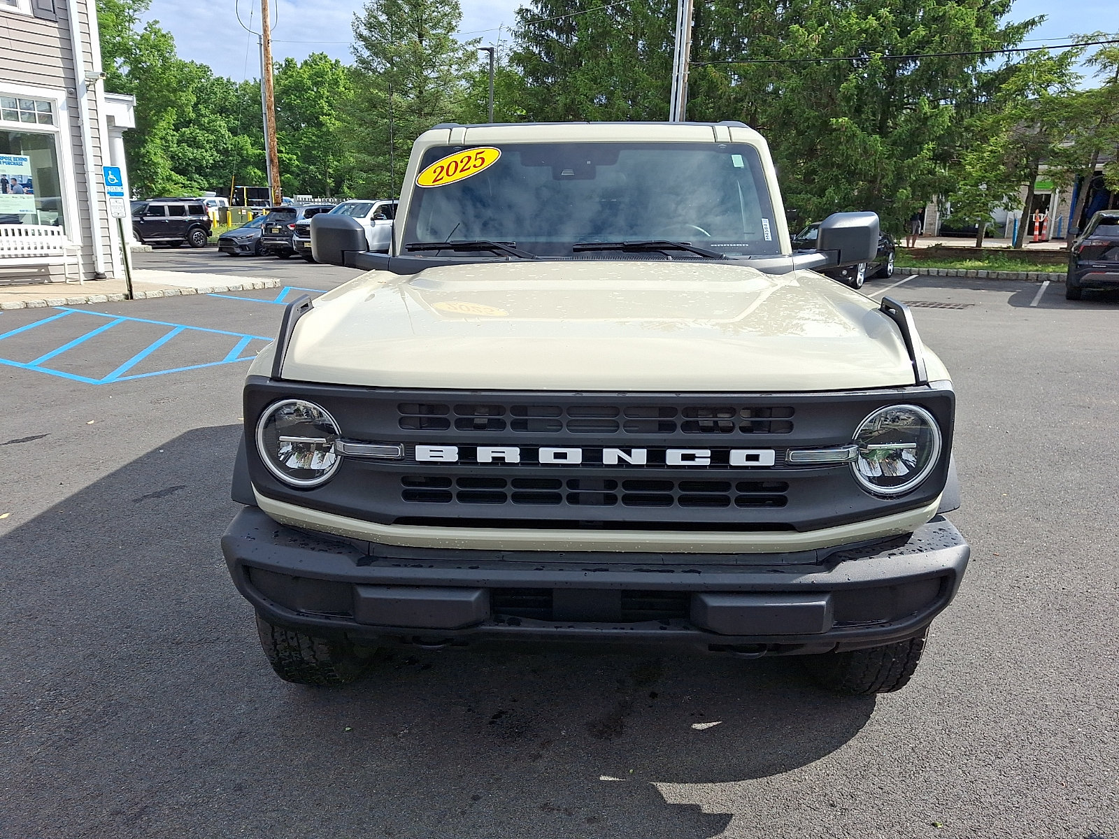 Certified 2025 Ford Bronco Big Bend AWD/4WD image 2