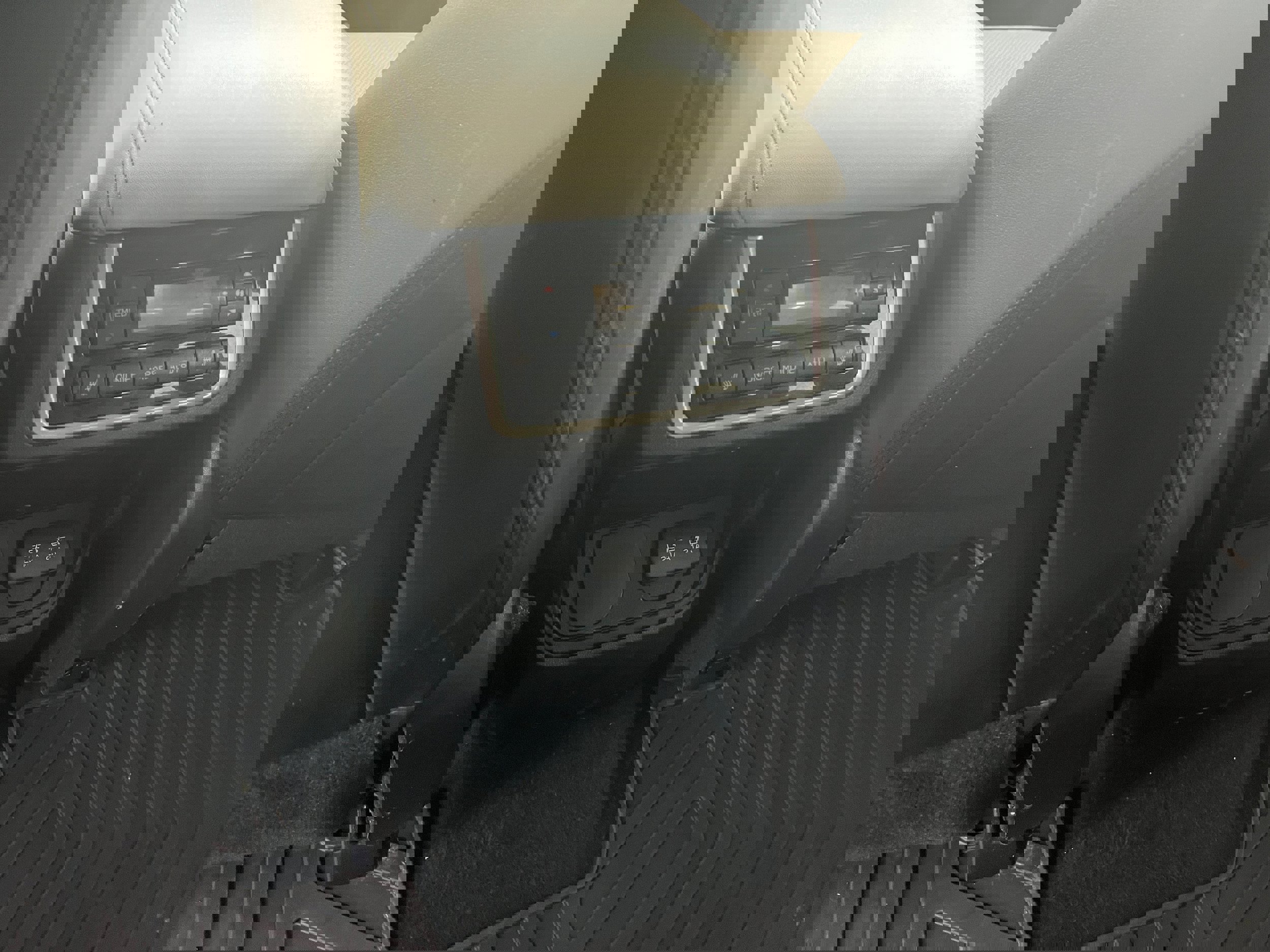 Used 2020 Subaru Ascent Limited image 11