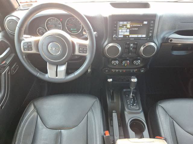 Used 2018 Jeep Wrangler Unlimited Sahara AWD/4WD image 27