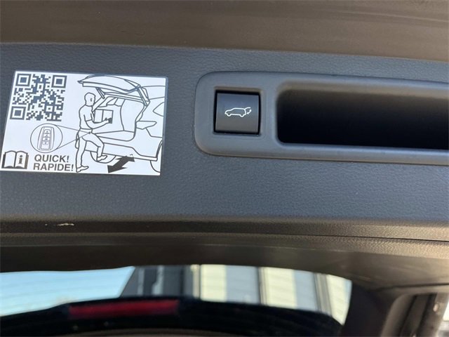 Used 2024 Toyota Highlander LE image 13