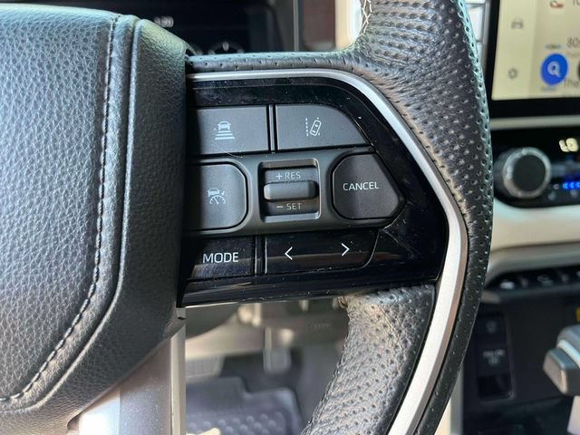 Used 2024 Toyota Sequoia Capstone AWD/4WD image 34