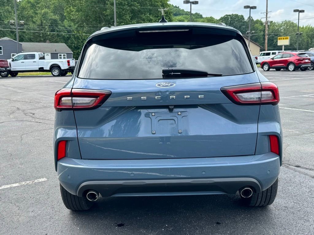 Certified 2023 Ford Escape ST-Line w/ Tech Pack #1 AWD/4WD image 7