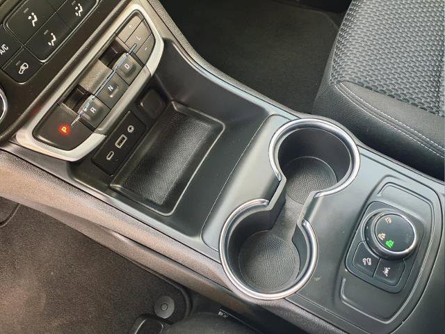 Used 2024 GMC Terrain SLE image 25