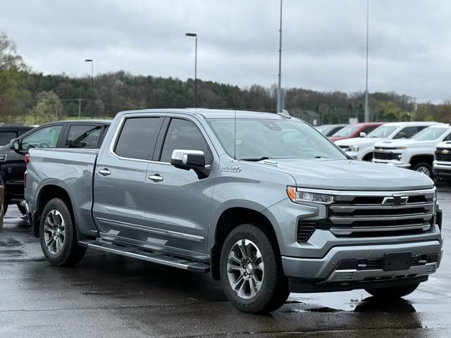 Used 2025 Chevrolet Silverado 1500 High Country AWD/4WD image 35