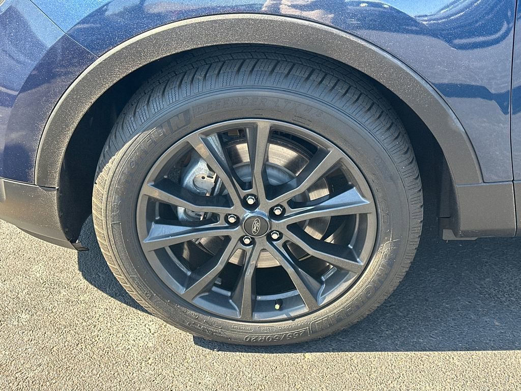 Certified 2017 Ford Explorer XLT w/ Equipment Group 202A FWD image 11