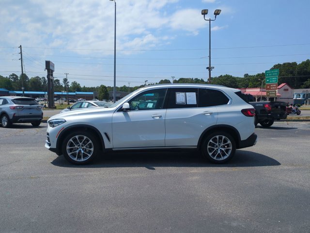 Used 2022 BMW X5 xDrive40i w/ Parking Assistance Package AWD/4WD image 7