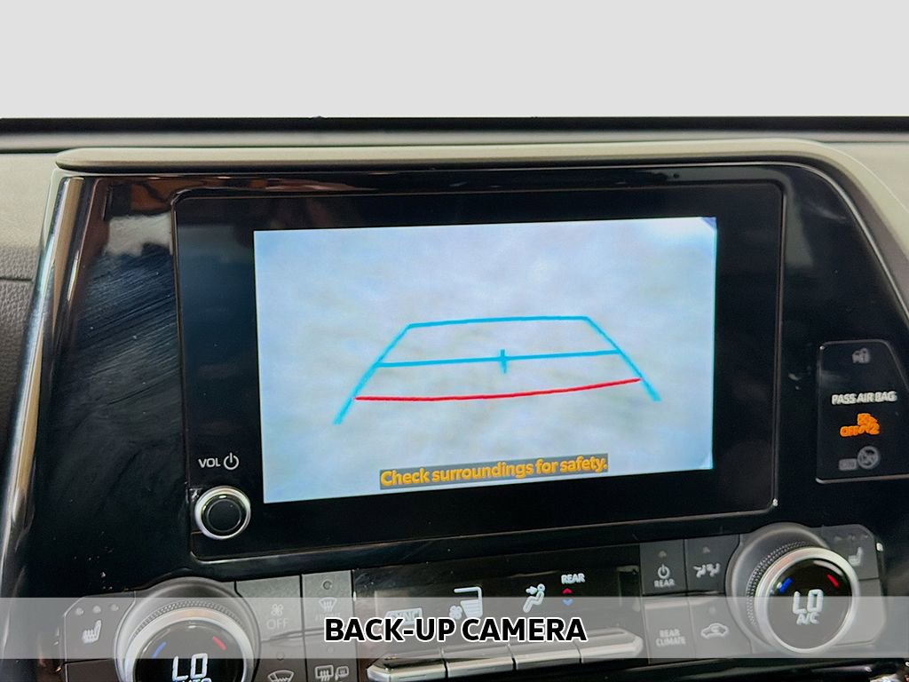Used 2023 Toyota Highlander XLE AWD/4WD image 6