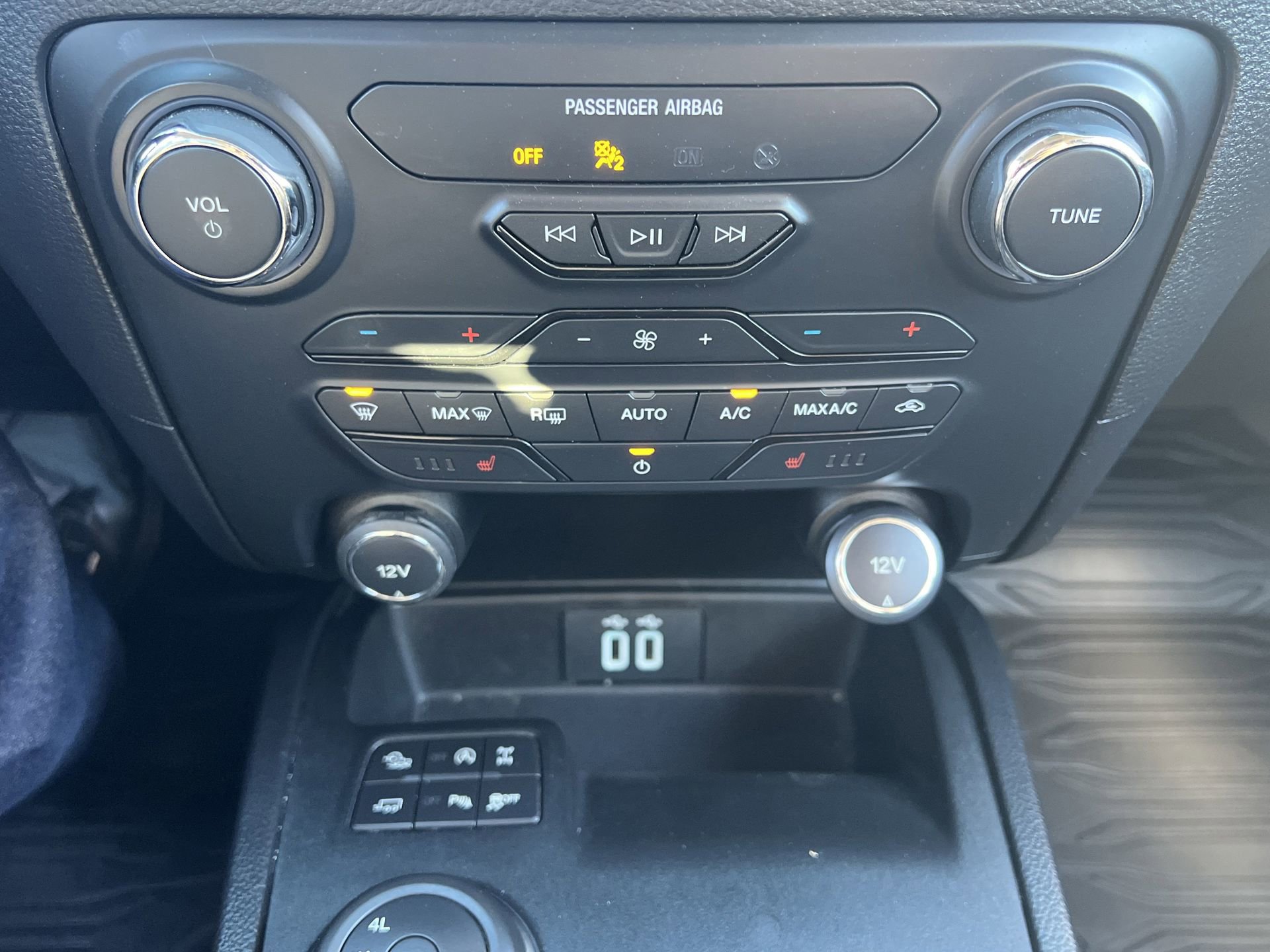 Certified 2019 Ford Ranger Lariat w/ Equipment Group 501A Mid image 9