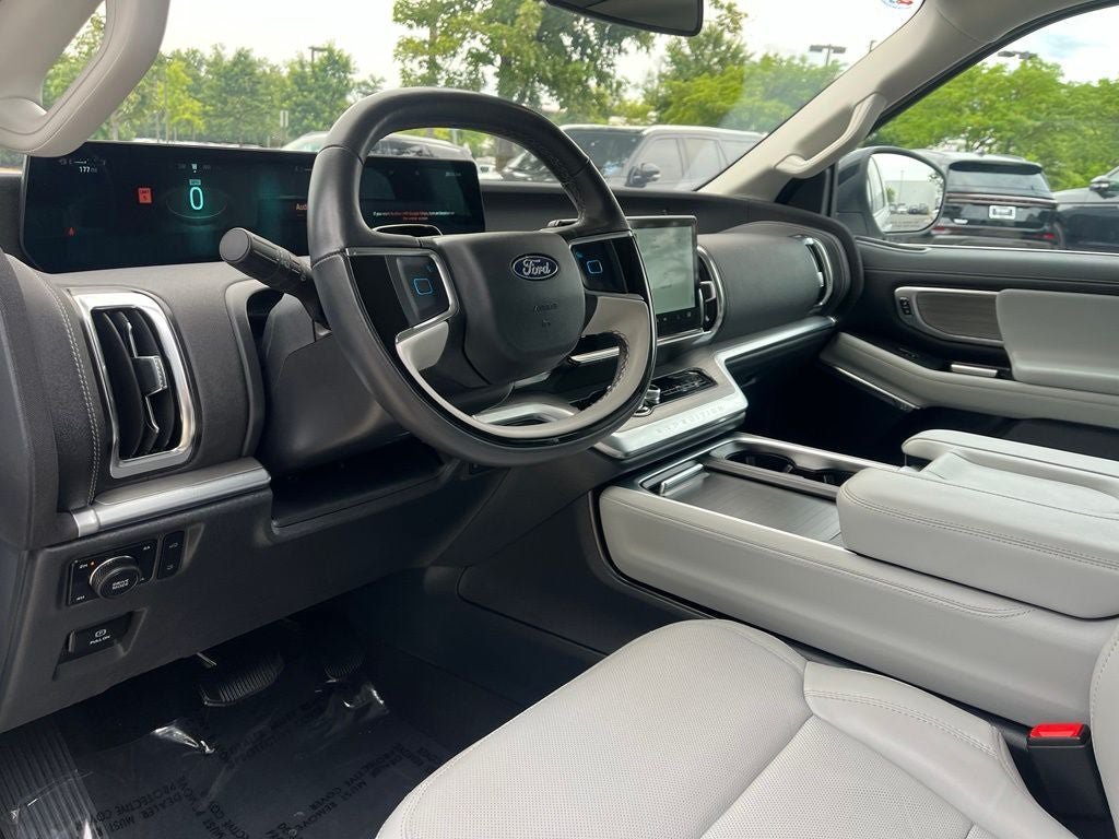 Certified 2025 Ford Expedition Platinum AWD/4WD image 25