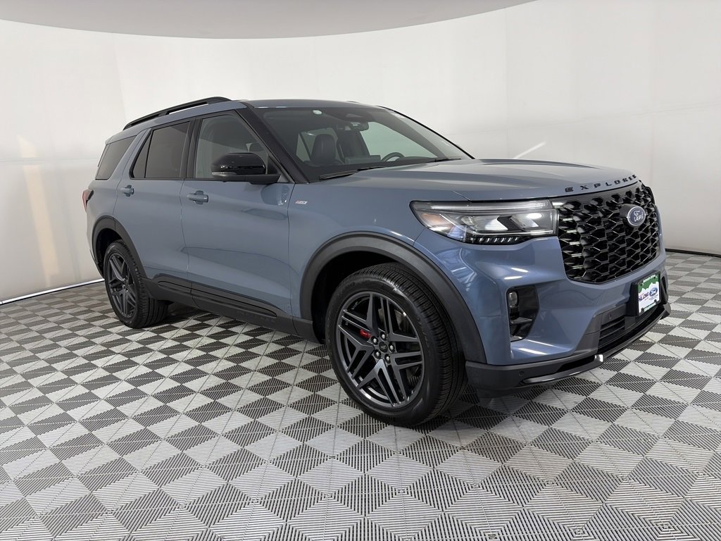 Certified 2025 Ford Explorer ST-Line w/ Premium Package image 1