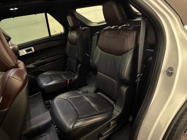 Certified 2020 Ford Explorer Platinum w/ Premium Technology Package image 24