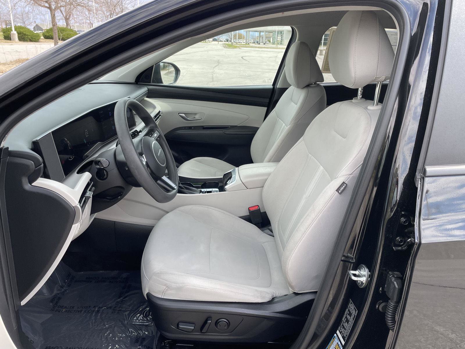 Used 2025 Hyundai Tucson SEL AWD/4WD image 17