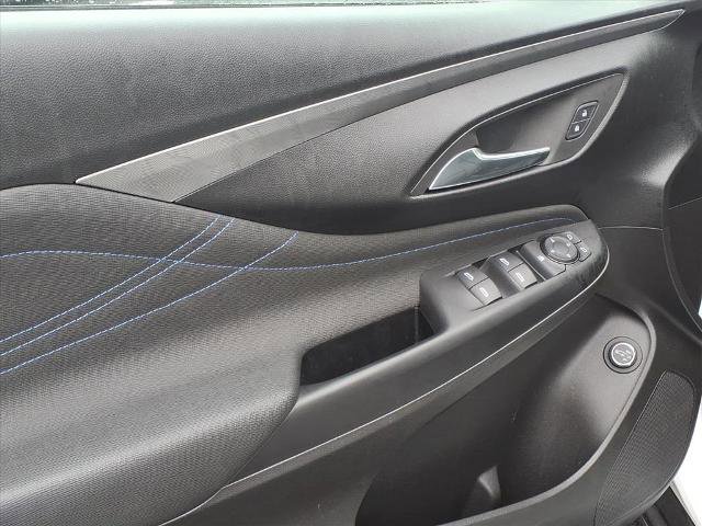 Used 2024 Buick Envista Sport Touring w/ Convenience I Package FWD image 5