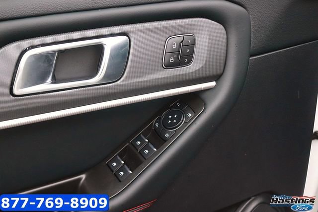 Certified 2025 Ford Explorer ST-Line w/ Premium Package AWD/4WD image 11