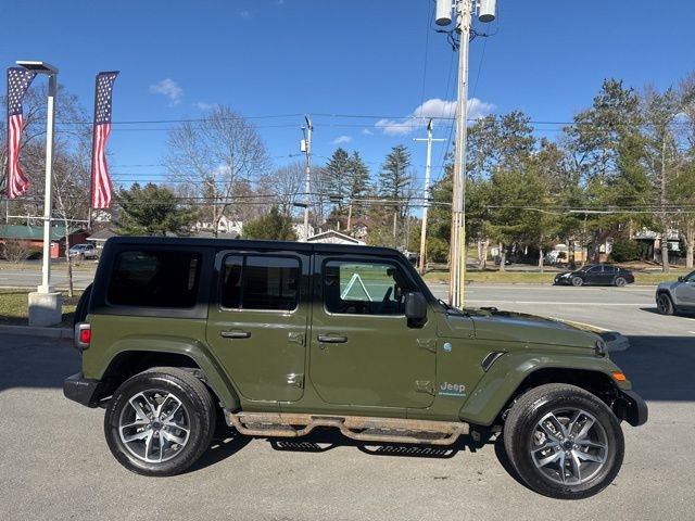 Used 2024 Jeep Wrangler Unlimited w/ Convenience Group AWD/4WD image 5
