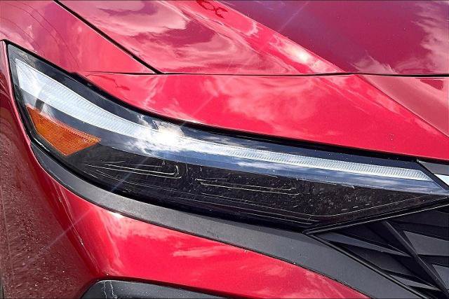 Used 2024 Hyundai Elantra SEL FWD image 29
