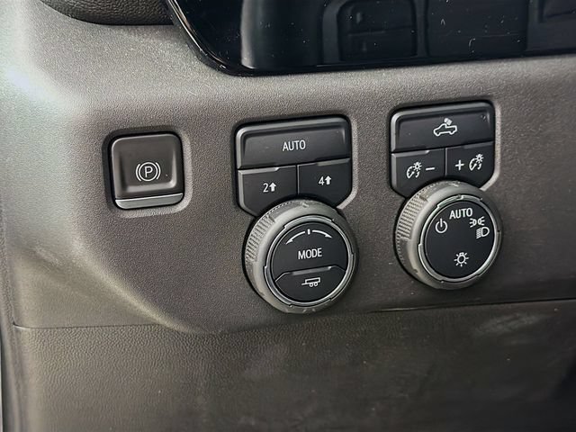 Used 2023 Chevrolet Silverado 1500 LT AWD/4WD image 12