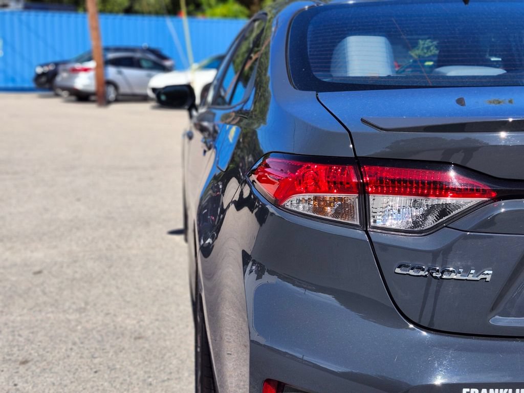 Used 2026 Toyota Corolla SE FWD image 9
