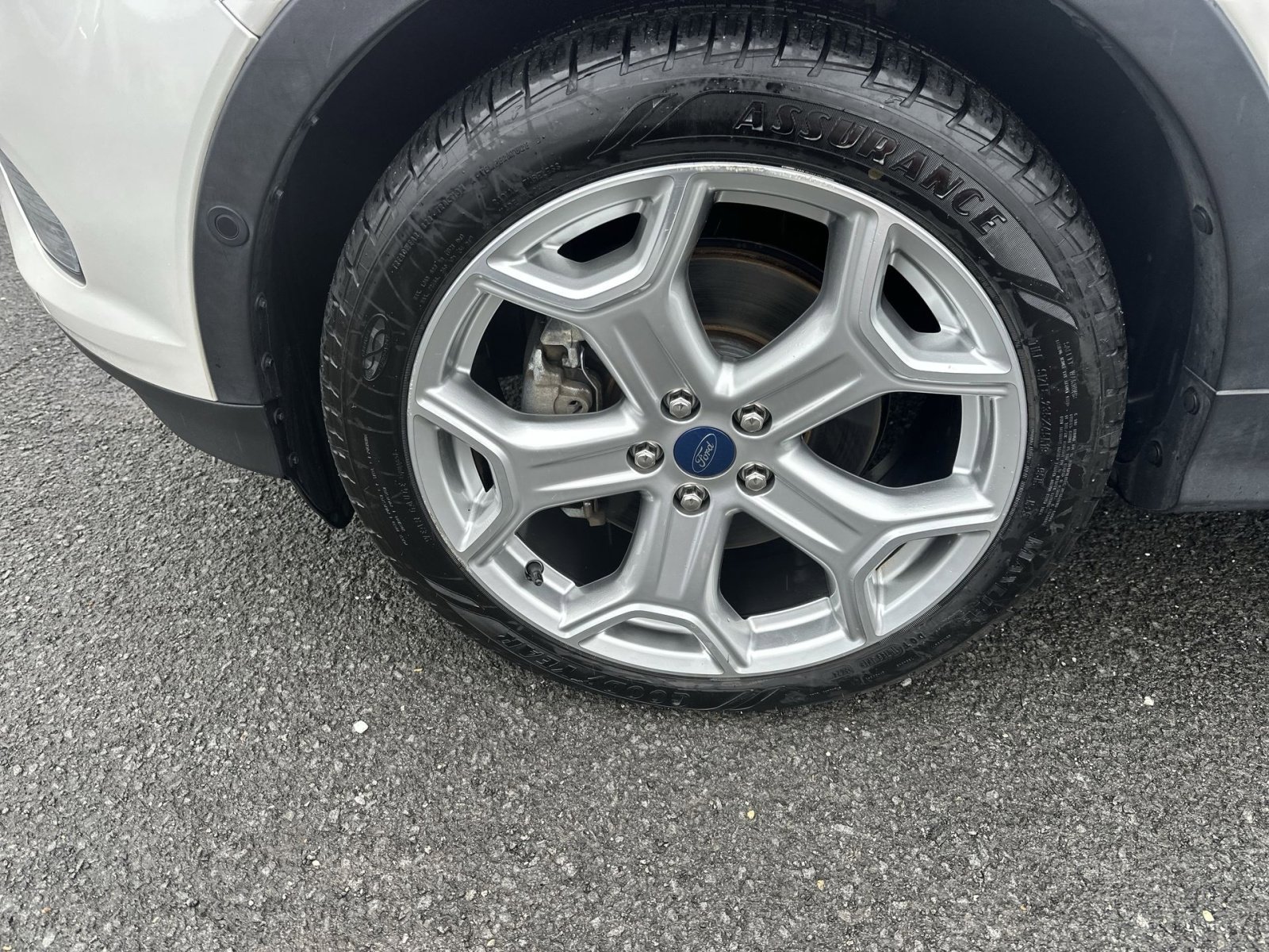 Certified 2019 Ford Escape Titanium AWD/4WD image 20