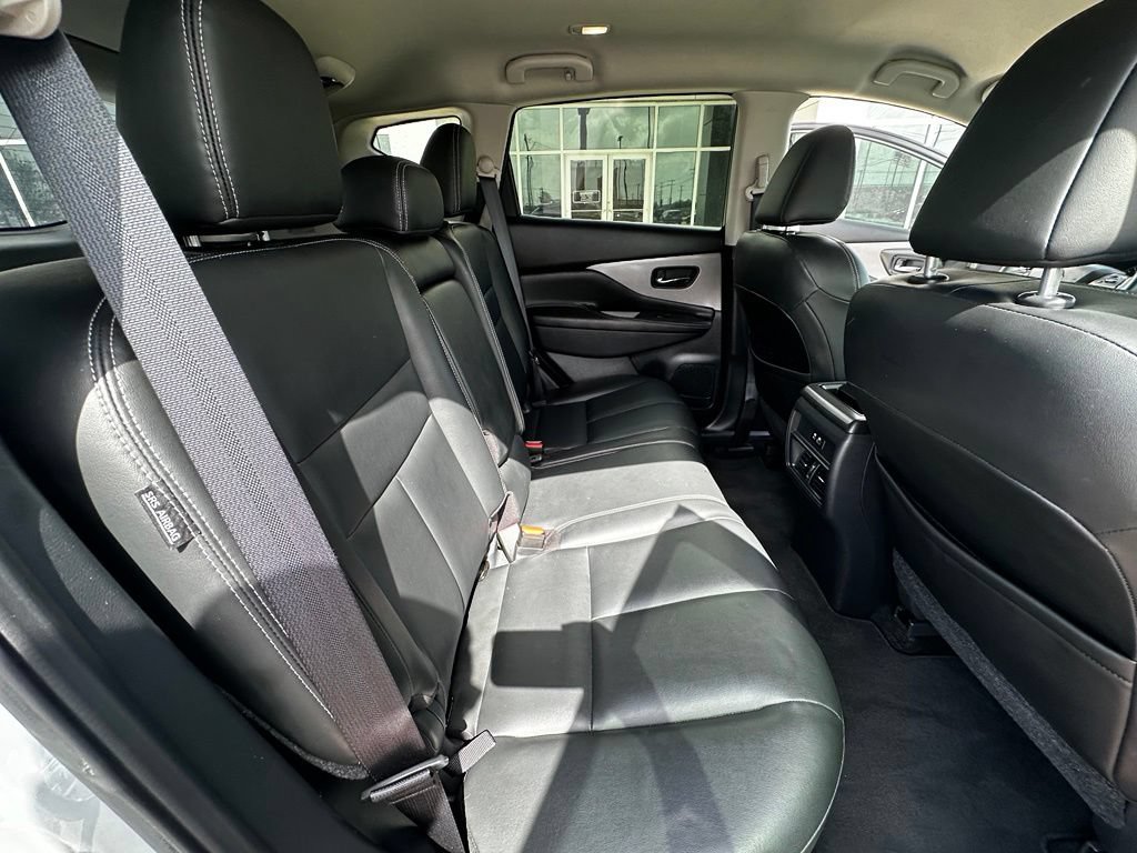 Used 2023 Nissan Murano SV w/ SV Midnight Edition Package FWD image 19