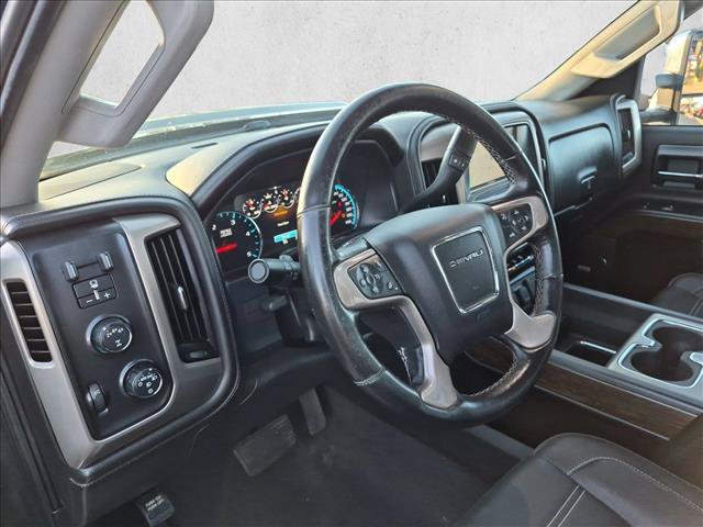 Used 2019 GMC Sierra 2500 Denali w/ Duramax Plus Package AWD/4WD image 9