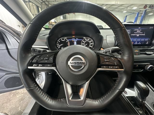 Used 2020 Nissan Altima 2.5 SR FWD image 15