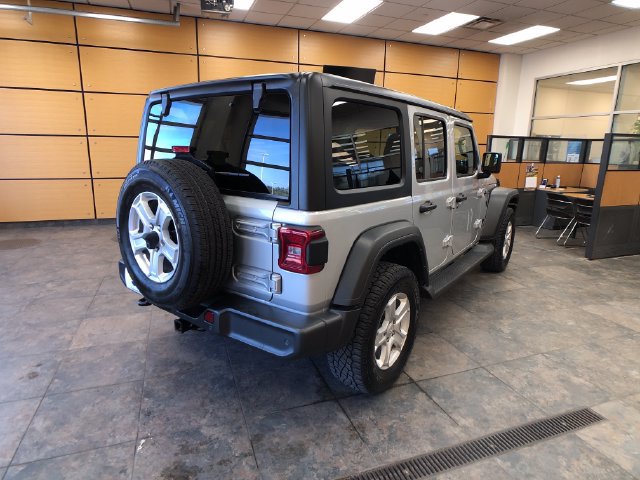 Used 2022 Jeep Wrangler Unlimited Sport AWD/4WD image 7