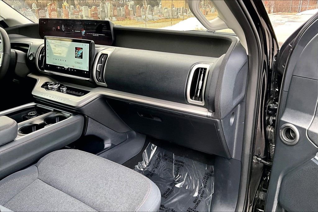 Certified 2025 Ford Expedition Max Active image 15