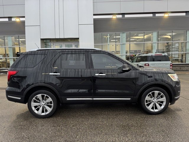 Certified 2018 Ford Explorer Limited image 4