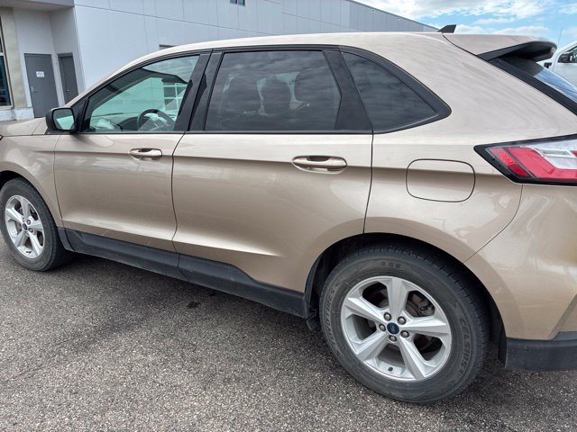 Certified 2020 Ford Edge SE FWD image 3