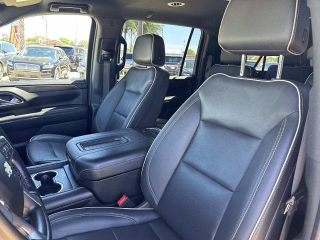 Used 2023 Chevrolet Suburban Premier image 17