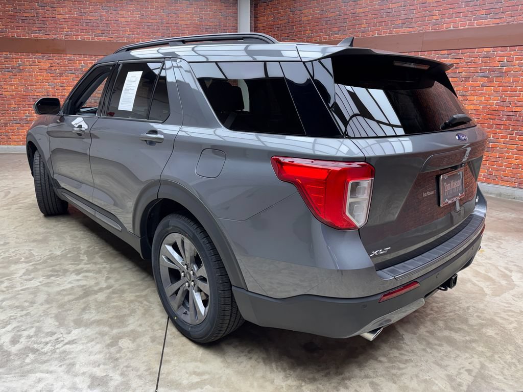 Certified 2023 Ford Explorer XLT w/ Equipment Group 202A AWD/4WD image 2