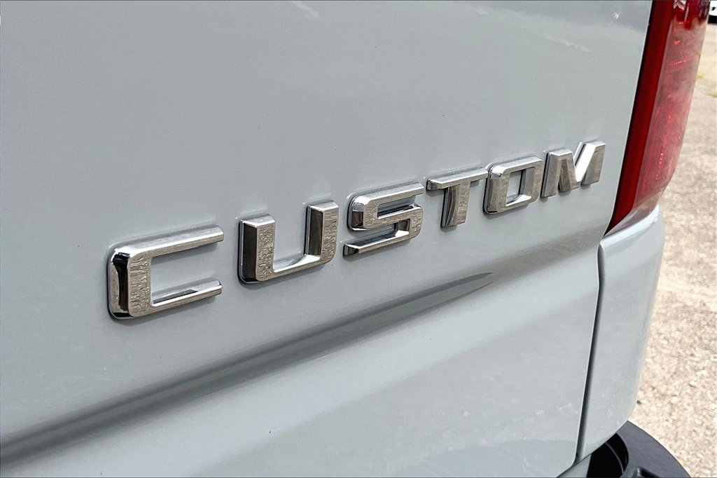 Used 2024 Chevrolet Silverado 1500 Custom image 10