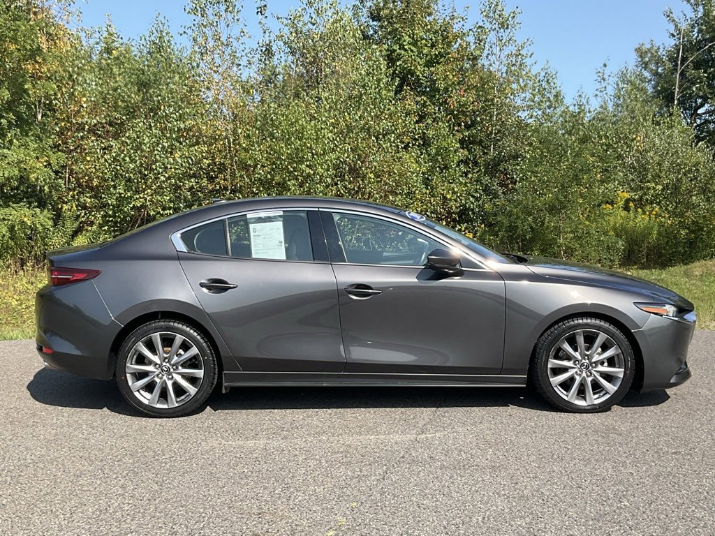 Used 2019 MAZDA MAZDA3 Premium image 23