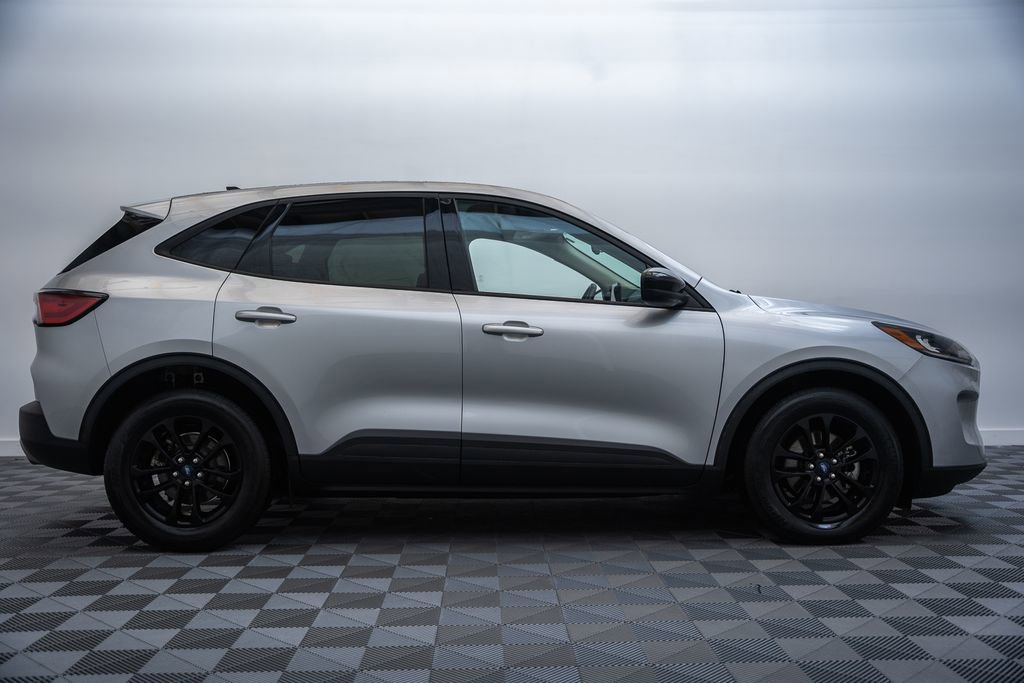 Certified 2020 Ford Escape SE Sport FWD image 4