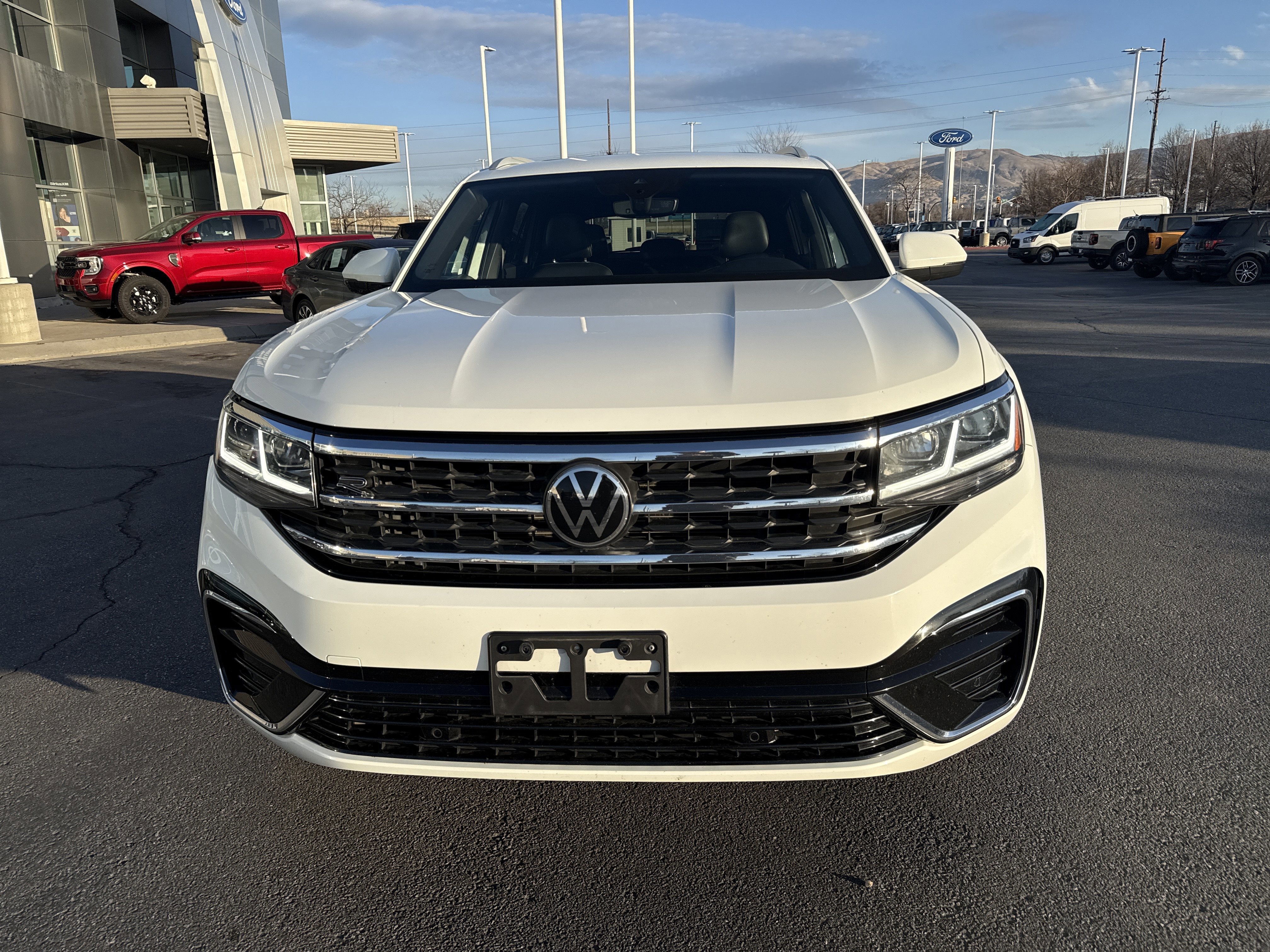 Used 2020 Volkswagen Atlas Cross Sport SEL R-Line image 9